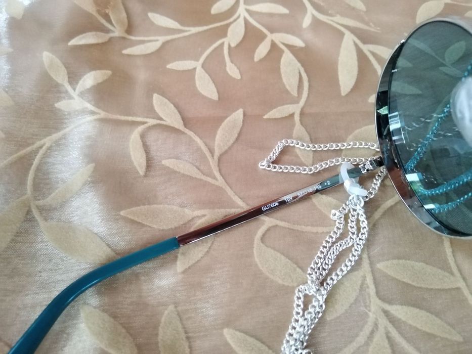 Дамски слънчеви очила GUESS