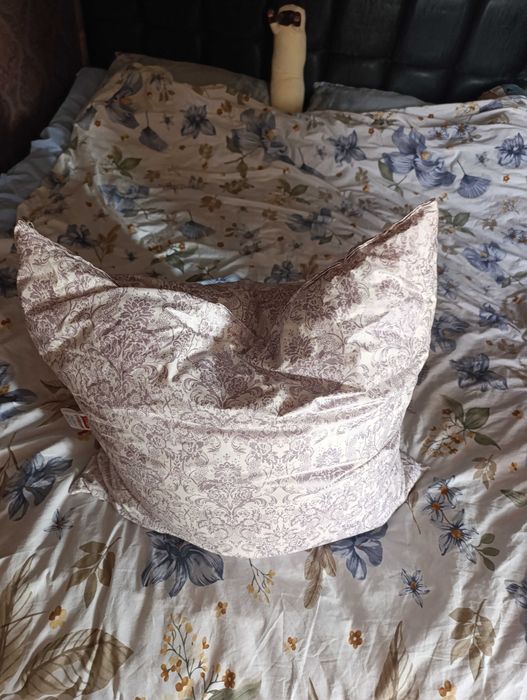 Продам 1 подушка (перьевая) новые б/у