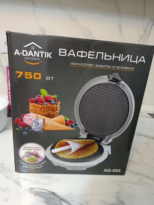 Вафельница новая