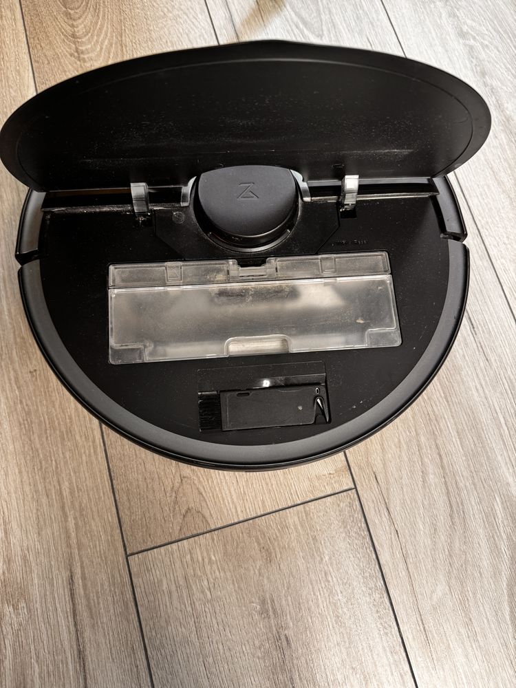 Робот пылесос roborock s5
