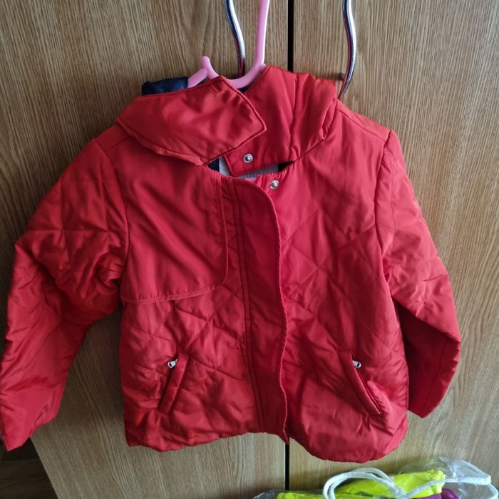 Geaca rosie zara fetita 5-6 ani