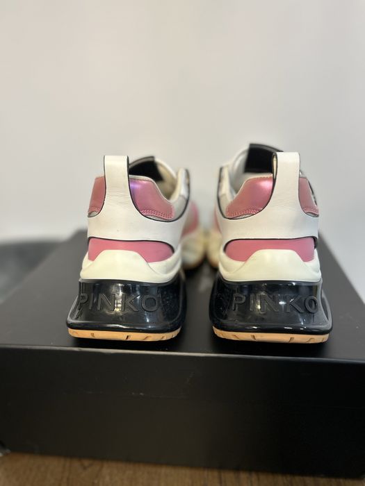 Сникърси Pinko Ariel