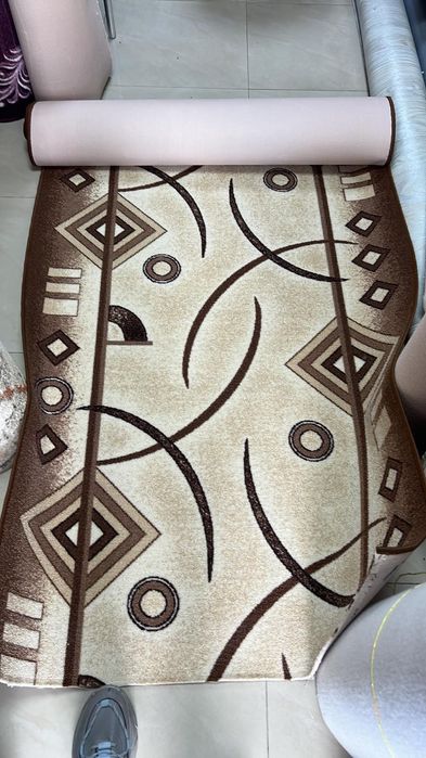 Мокетени килими и пътеки с гумирана основа