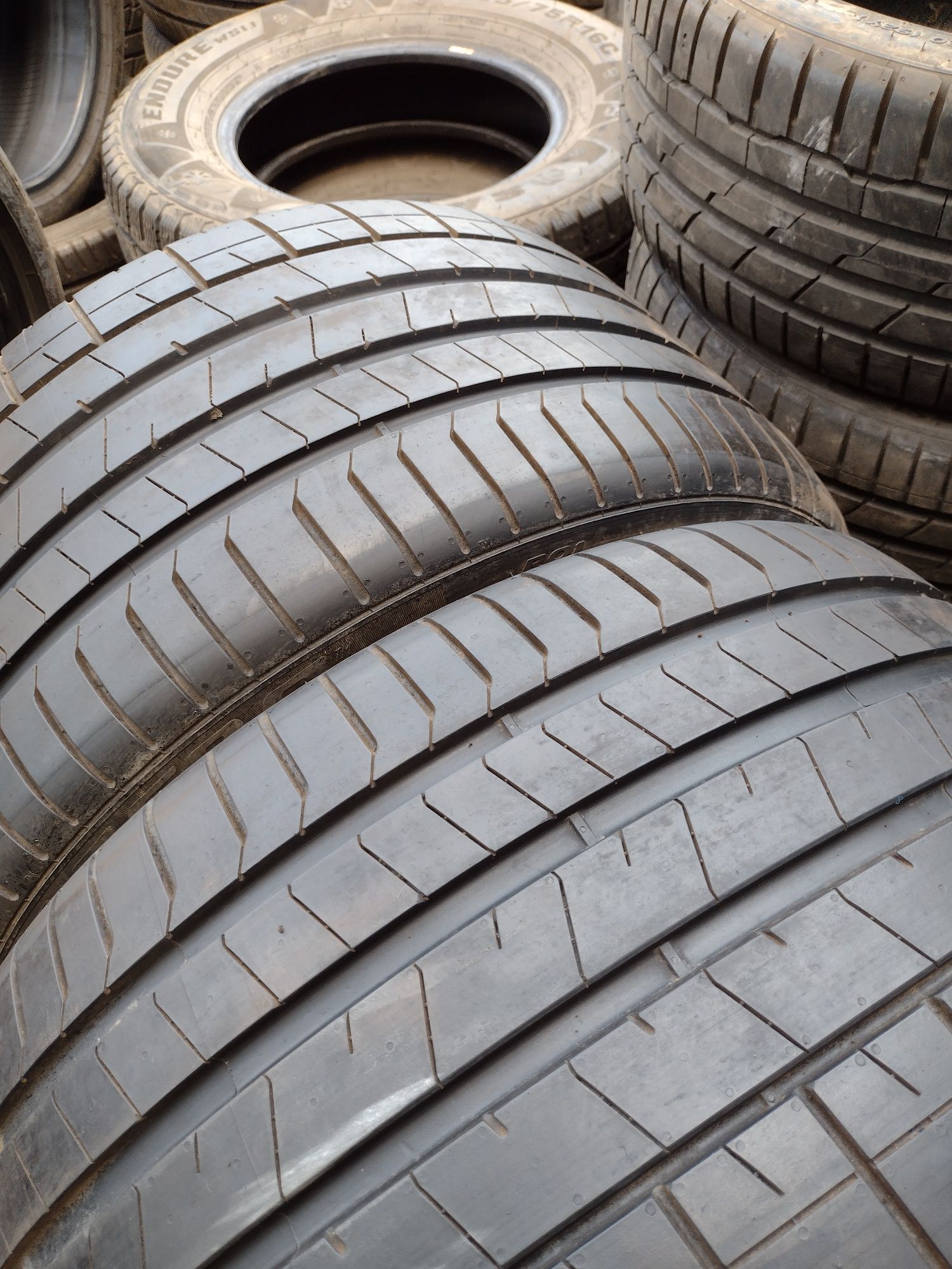 Топ състояние 2бр.305/30/20 Pirelli P Zero R01 dot1925