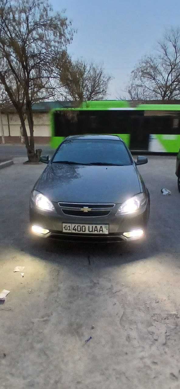 Lacetti Jentra sotiladi