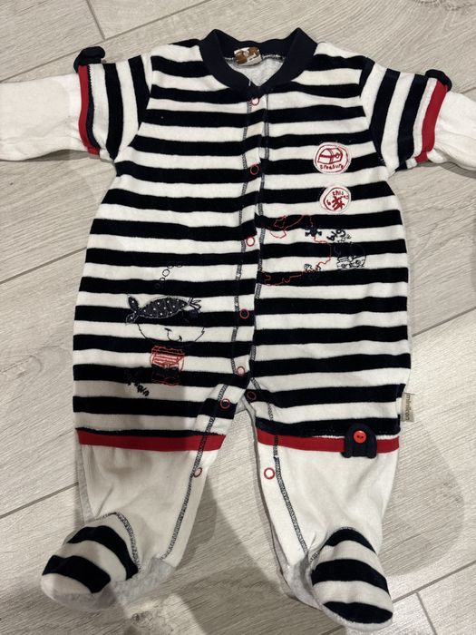 Кобинезоны первый х/б второй велюровый в идеальном состоянии