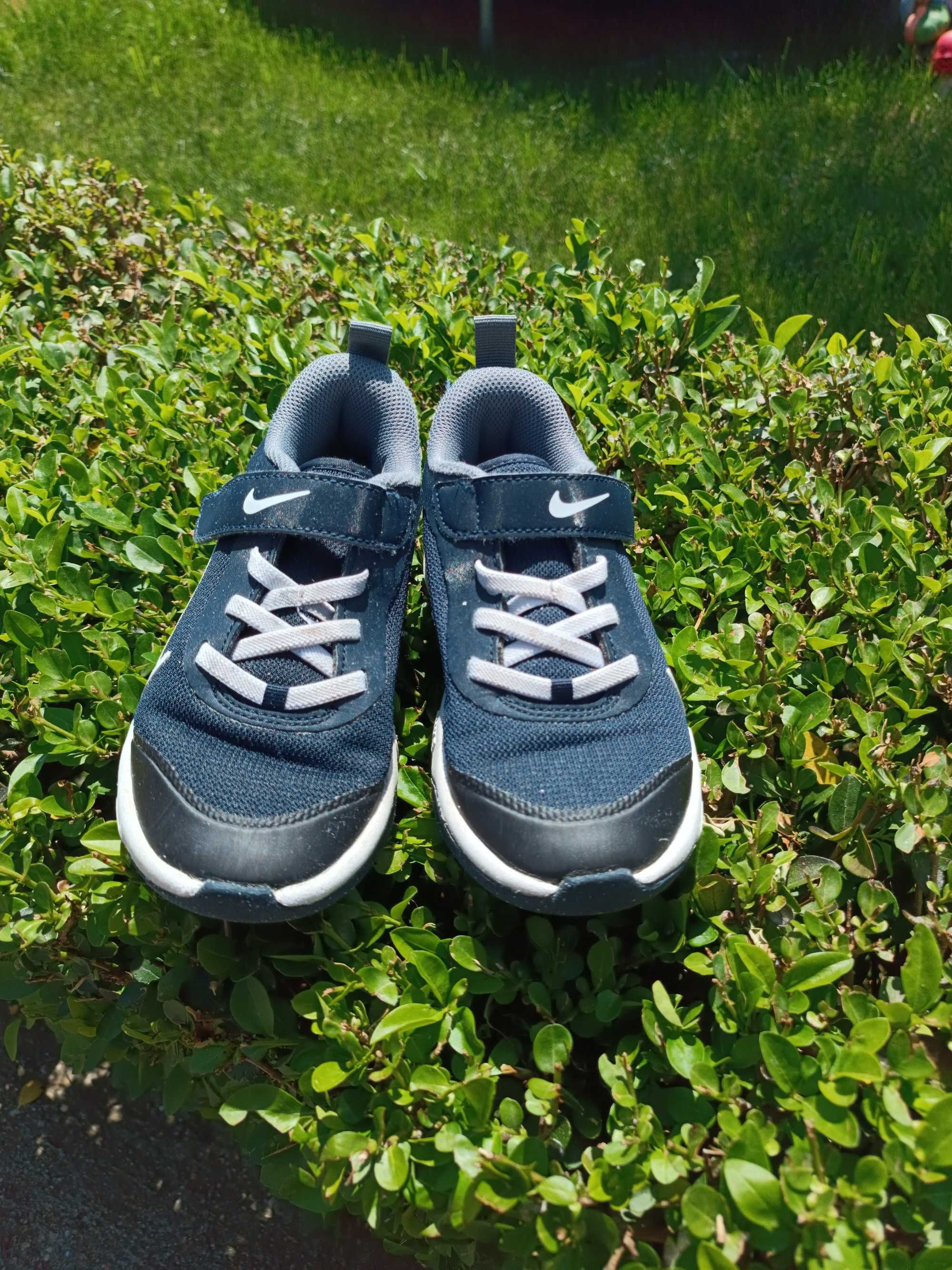 Маратонки Nike номер 29.5