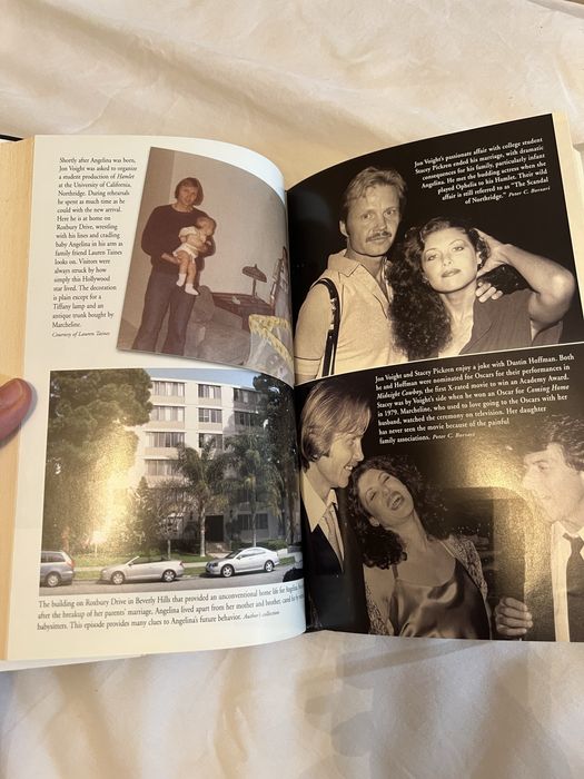 Биография Анджелины Джоули