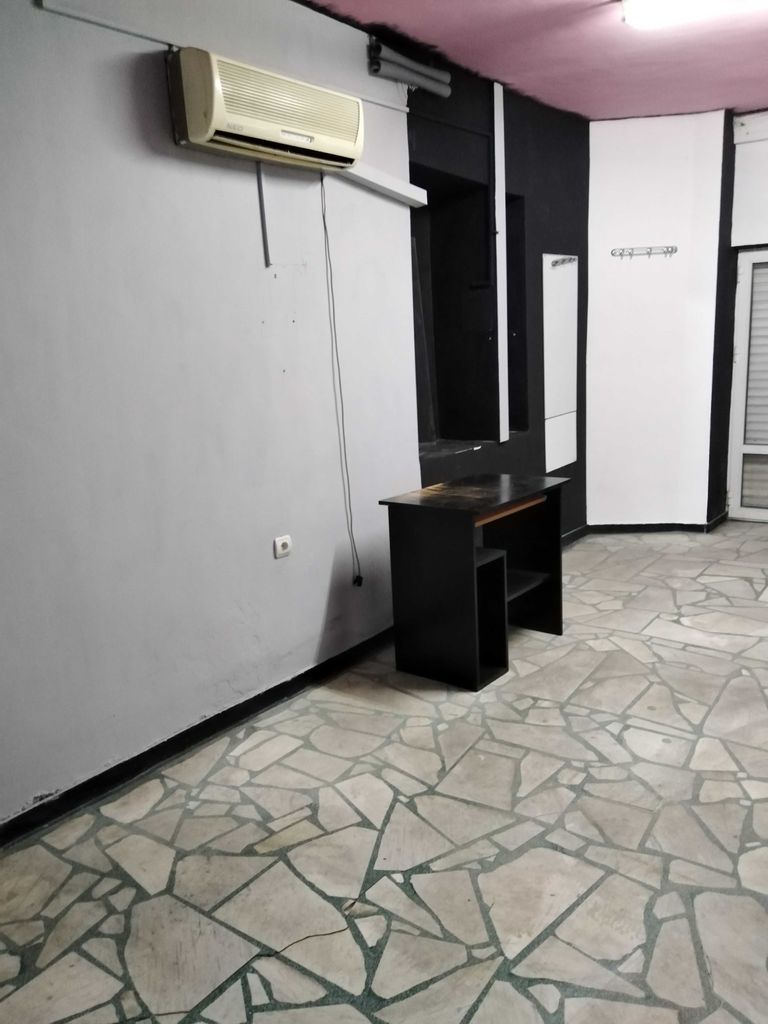 Дава се под наем Магазин в Стара Загора, Македонски - 21 кв.м за 142.8 € - Снимка #4