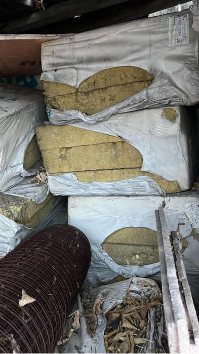Прадаю каменая вата 25 пачек одном пачке 3 штук 2.16 кв плотность 100