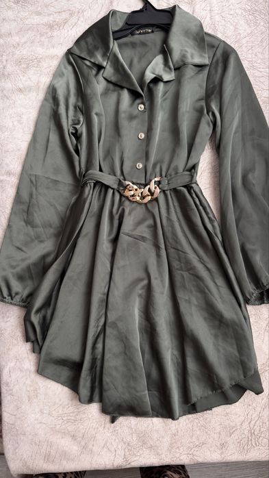 Сатенена туника в зелен цвят