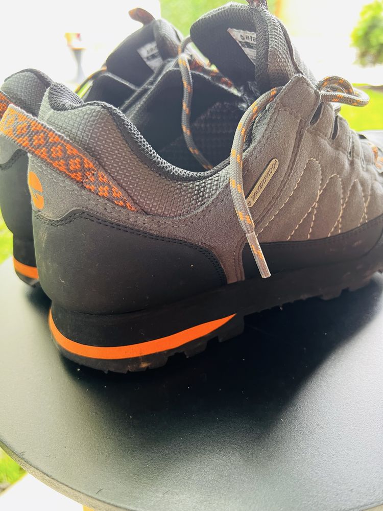 Merrell ,Adidas ,On CLoud ,Hi-Tec