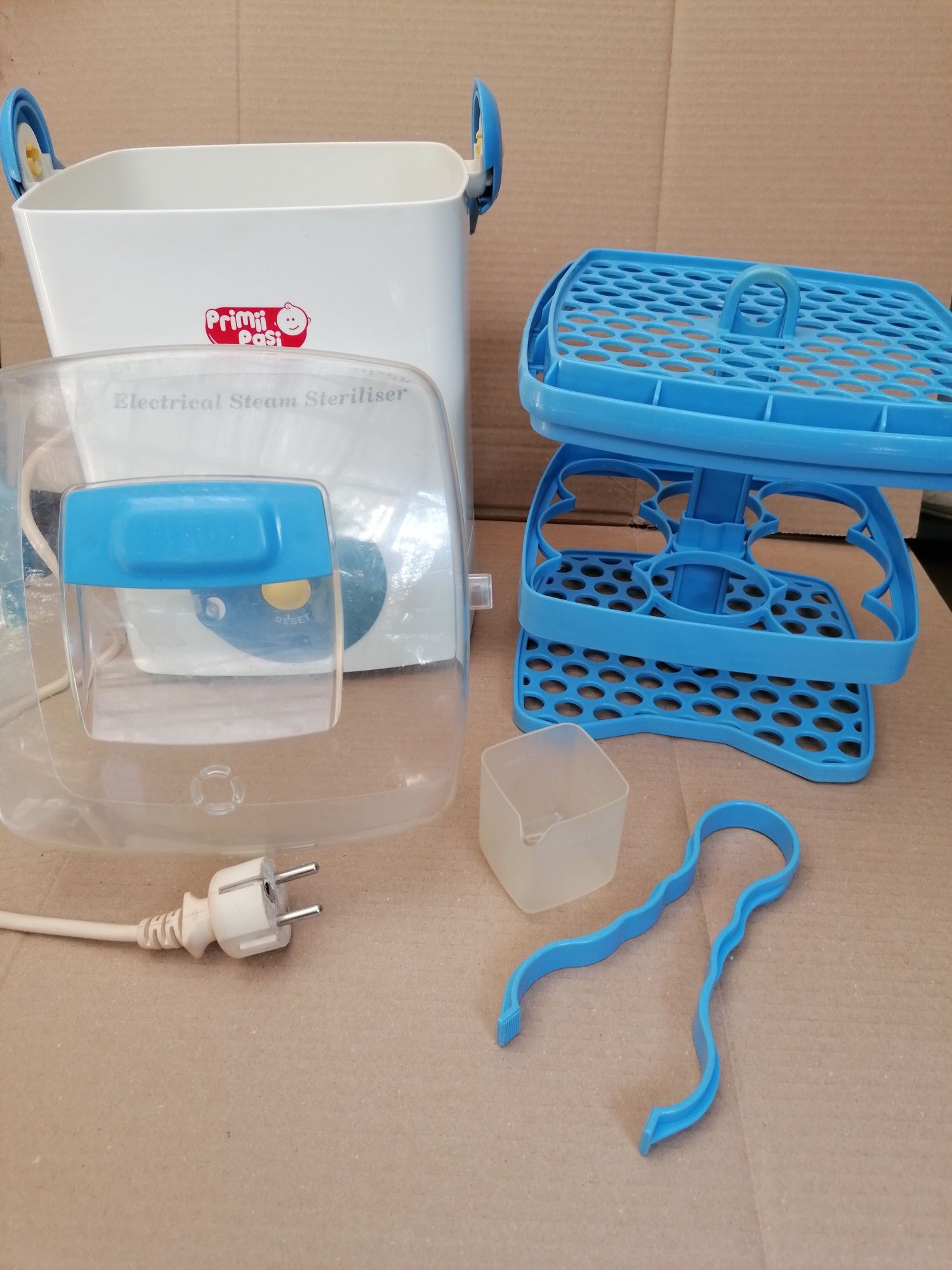 Sterilizator electrice cu aburi