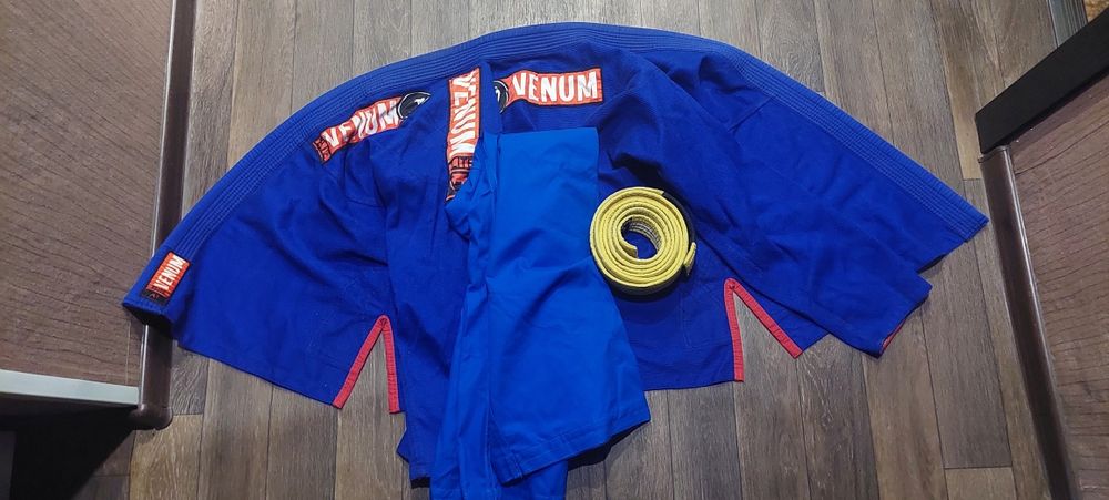 Кимоно Venum размер А1