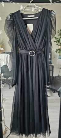 Длинное чёрное платье
