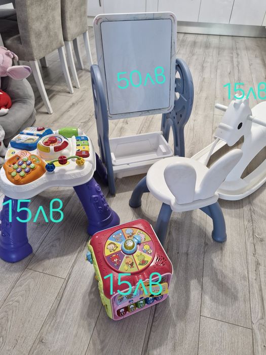 Играчки за детенце