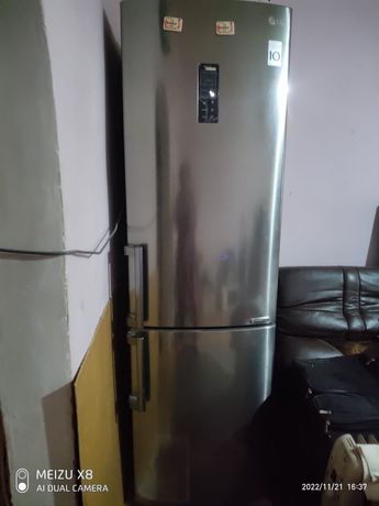 LG умный холодильник
