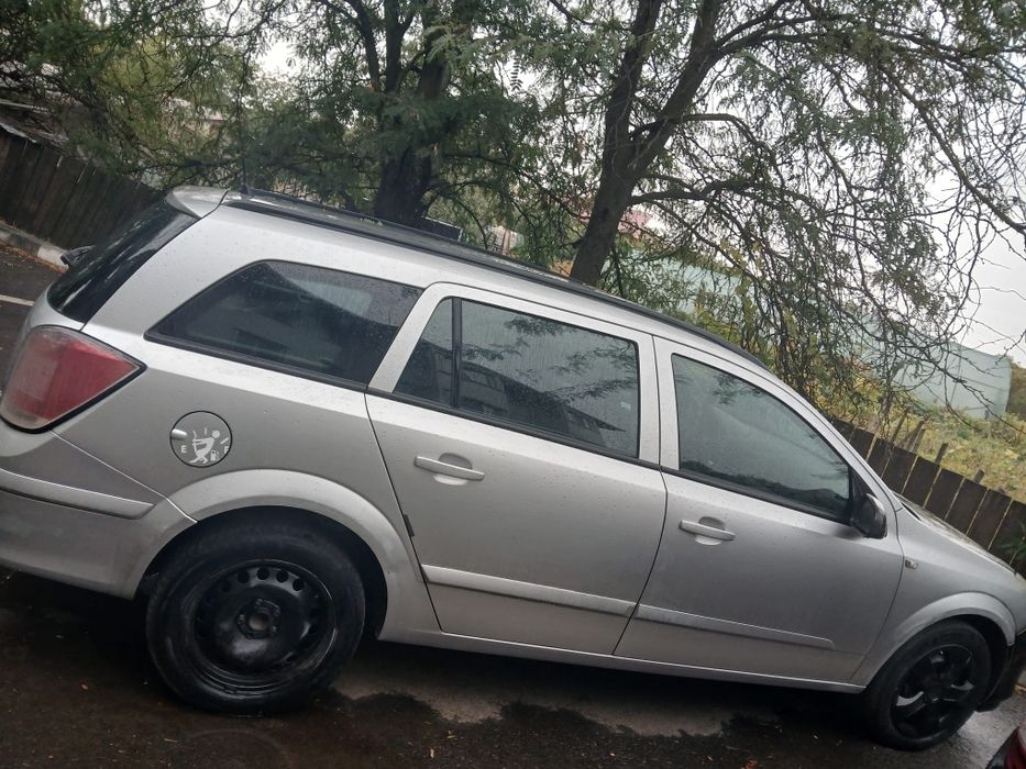Vând urgent Opel astra h funcționabilă