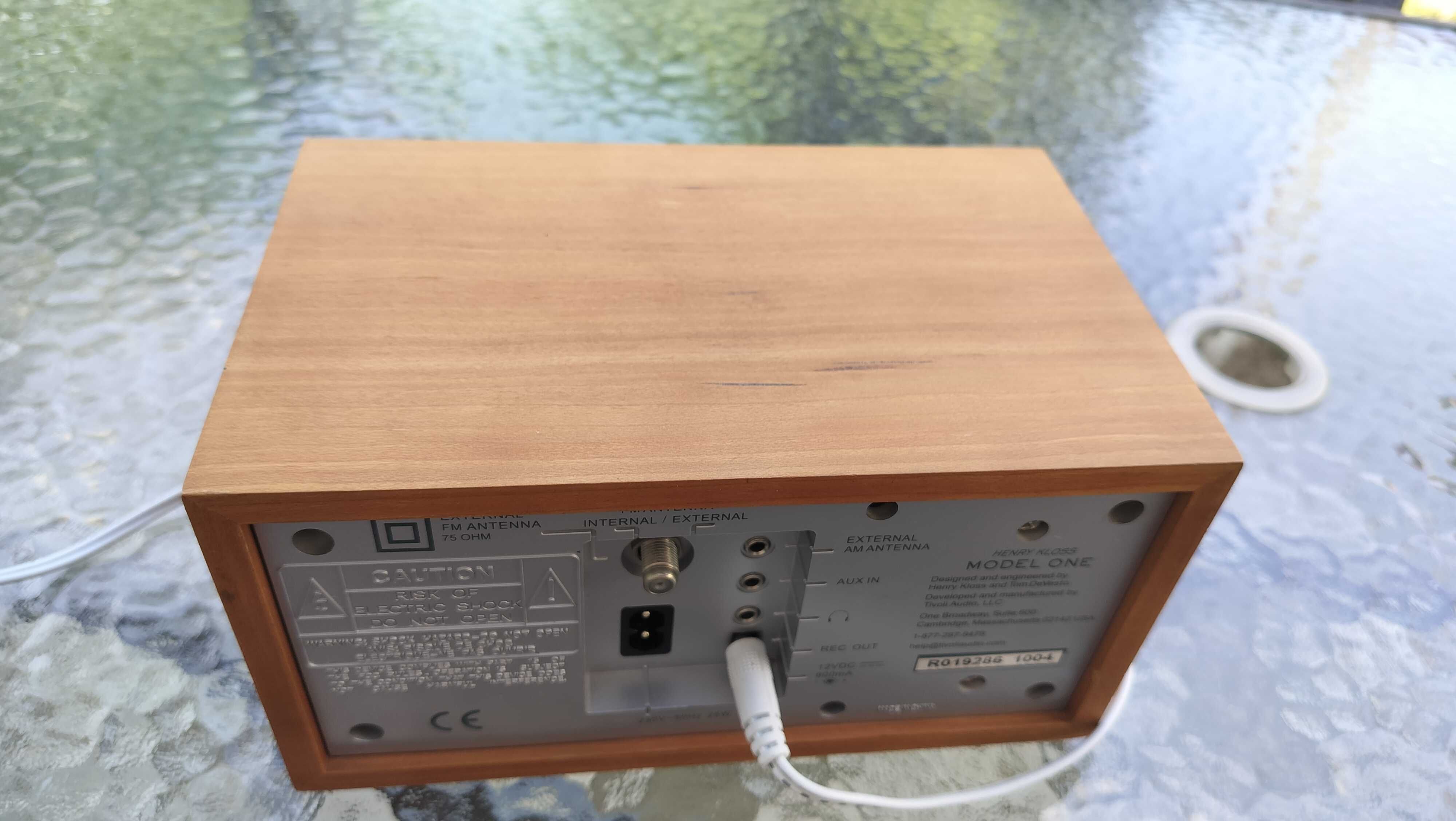 Aparat de radio Tivoli Audio Henry Kloss Model One AM/FM Radio Cherry