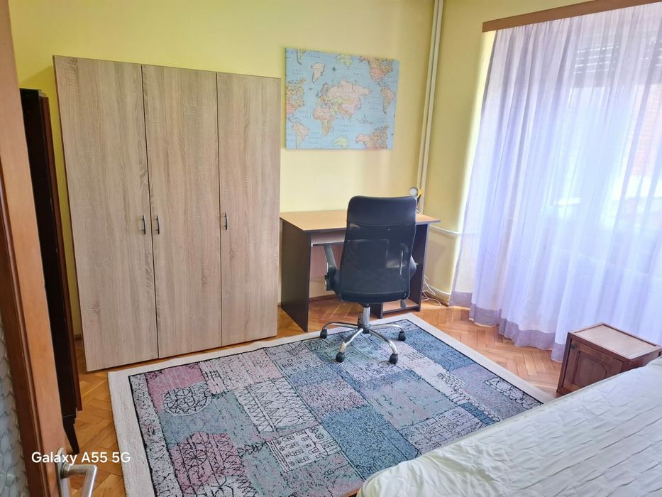 One room to rent to a male student to Medicine Oradea