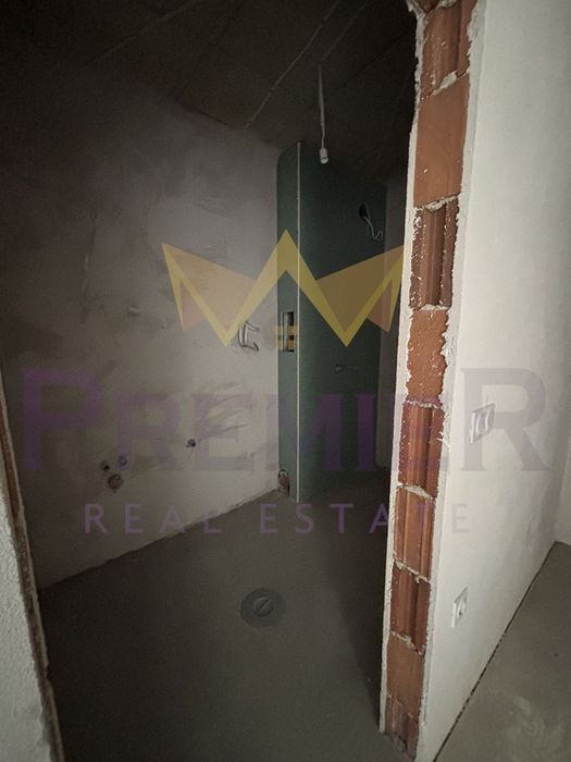 Продава се Тристаен апартамент в Варна, Победа - 102 кв.м за 2157 €/кв.м - Снимка #10