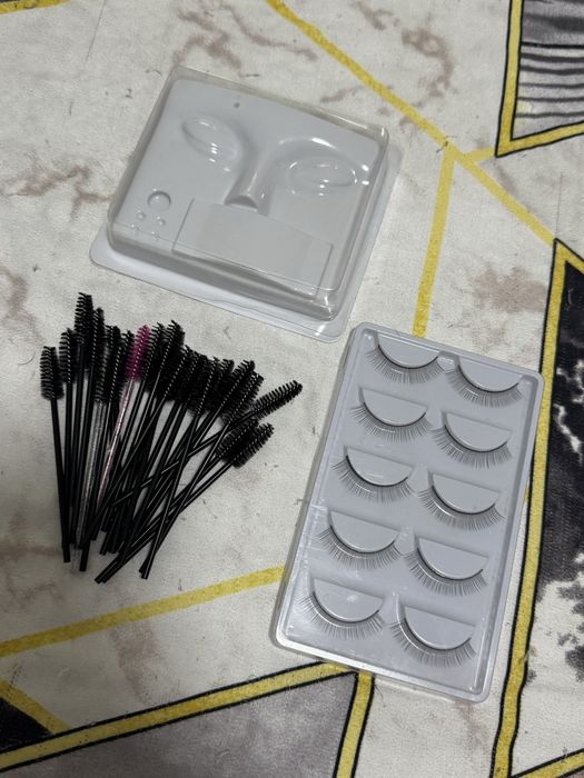 Vand kit pentru gene