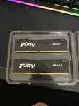 Продавам RAM Kingston Fury Beast Black 16GB (2x8GB) DDR4 3600MHz