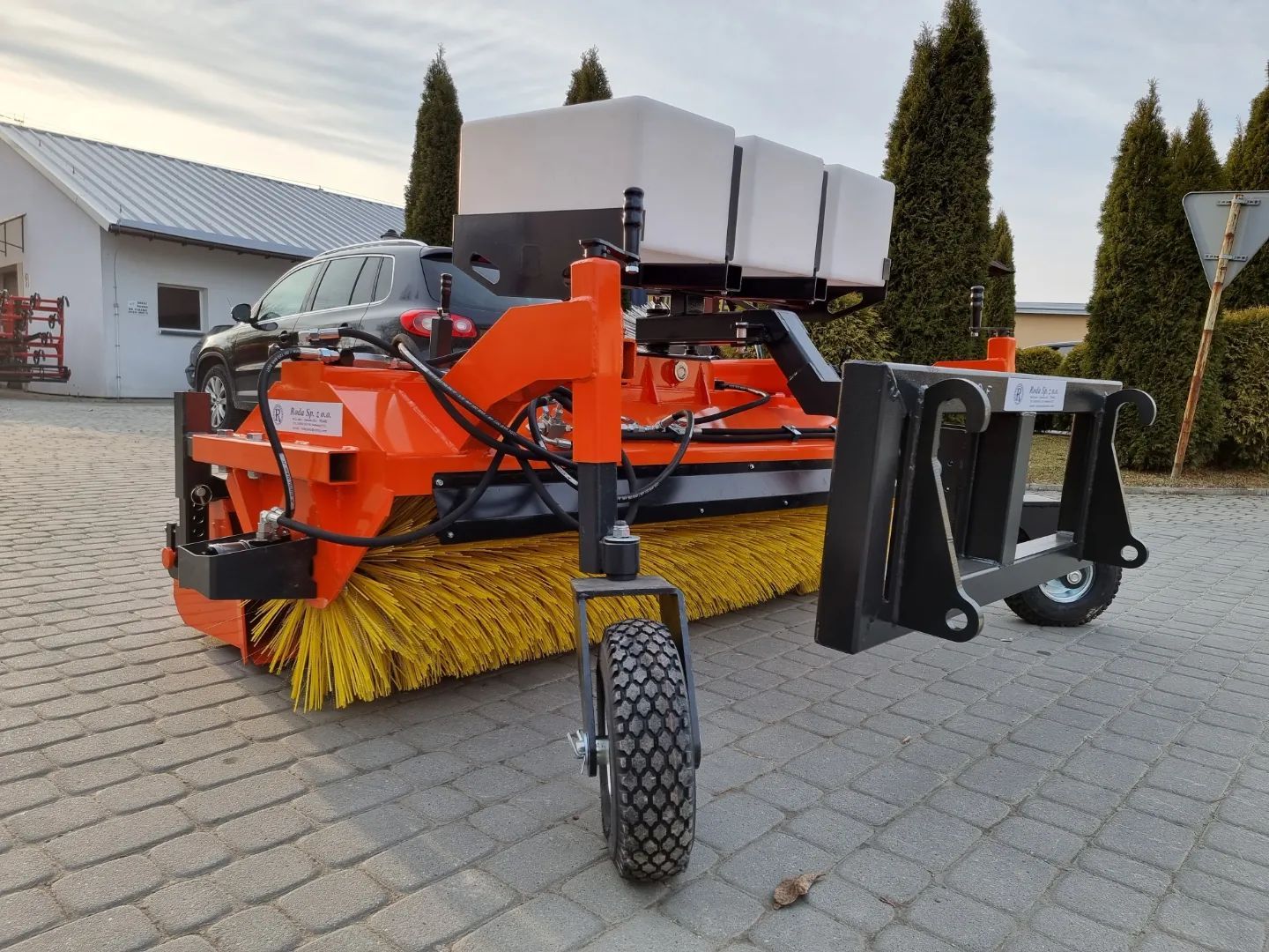 Matura tractor, perie tractor, maturatoare tractor, maturatoare RODA