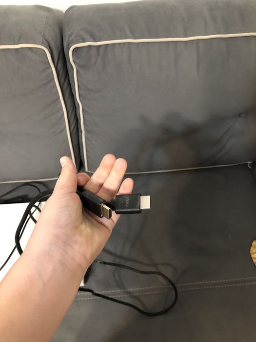 Consola xbox one in stare foarte buna intretinut bine, maneta pret bun