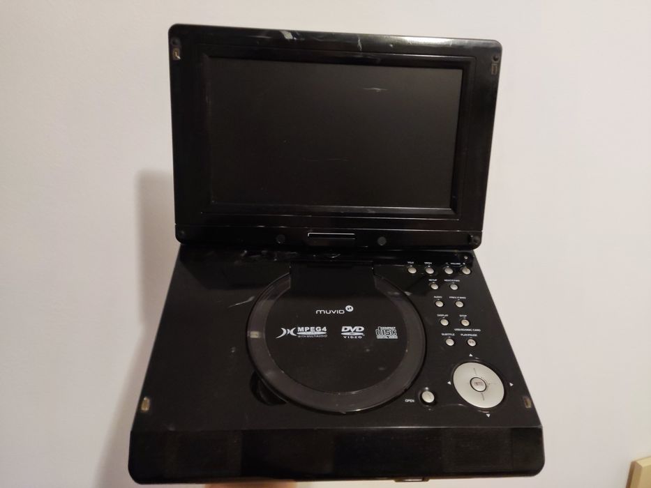 DvD player portabil pentru mașina (atenție la desriere)