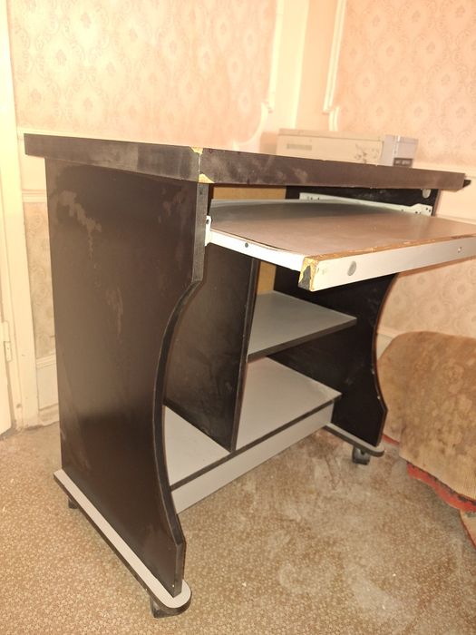 Столик для компьютера