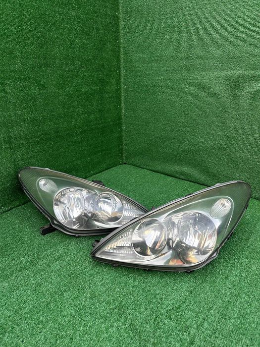 Передний фары Lexus ES300 Оригинал