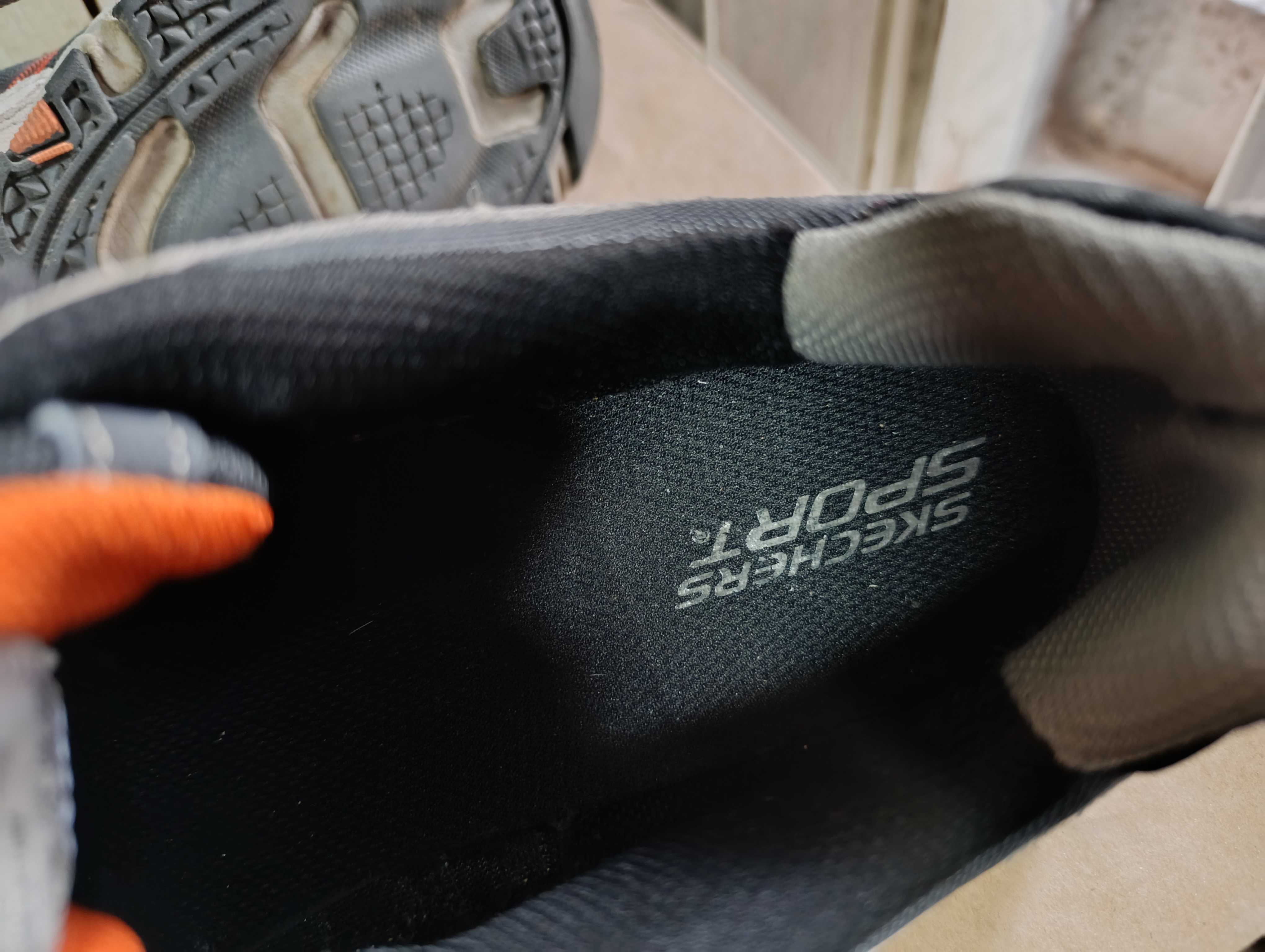 ''Skechers''оригинални сникърси 45 номер
