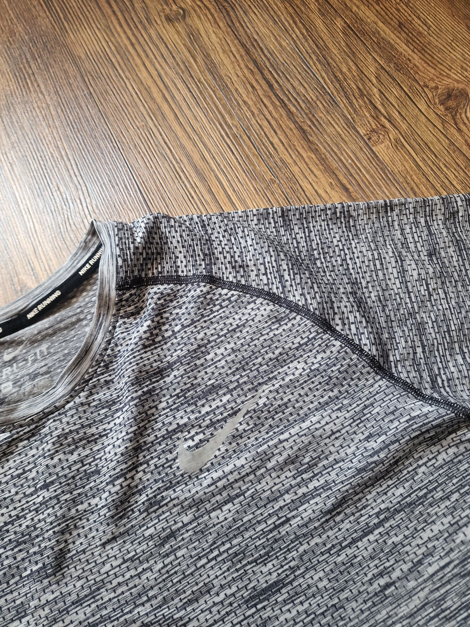 Страхотна мъжка тениска NIKE  размер XL/ 2XL