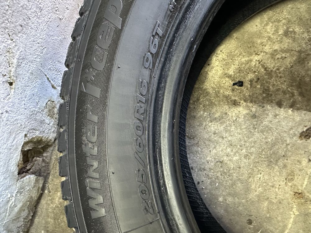 Зимние шины 205/60/R16