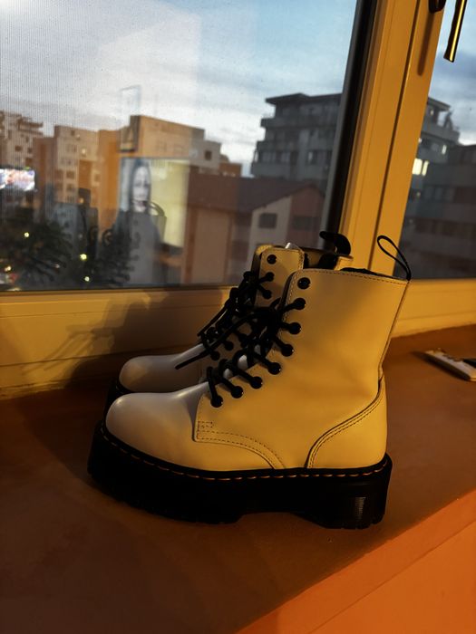 Bocanci Dr. Martens