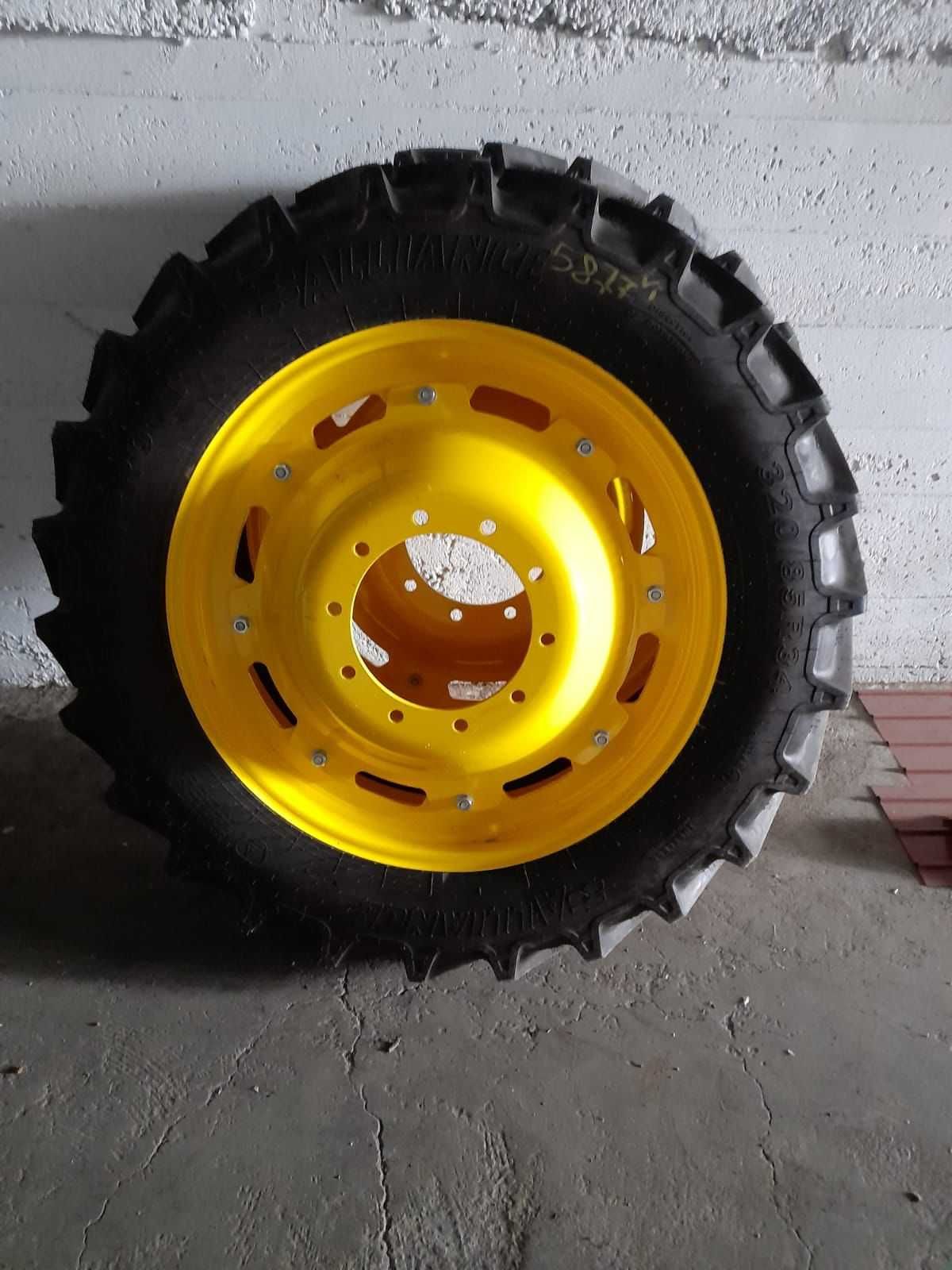 Vindem roti inguste si duble inguste pentru John Deere