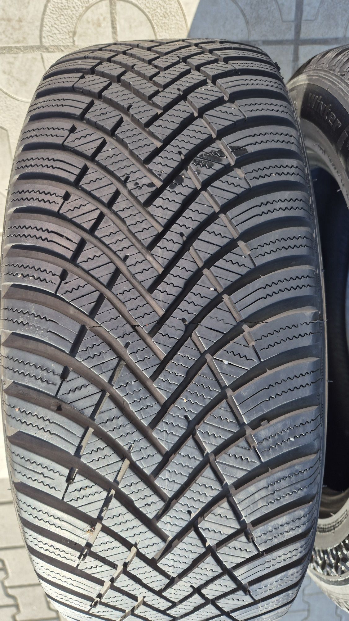 2бр зимни гуми 225/55/16 99H HANKOOK /22г
