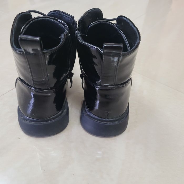 Vând ghete de lac, mărimea 31