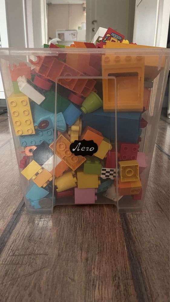 Коробка LEGO
