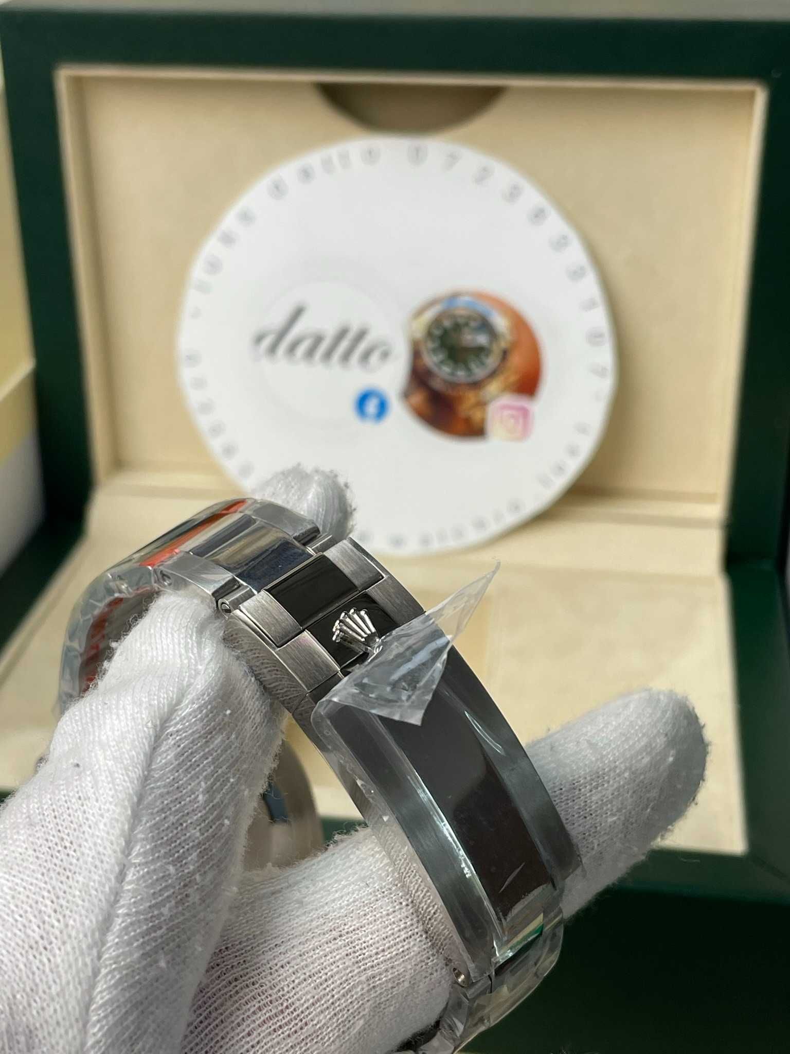 Rolex GMT Master II PEPSI 40 MM 2010 Bezel Ceramic