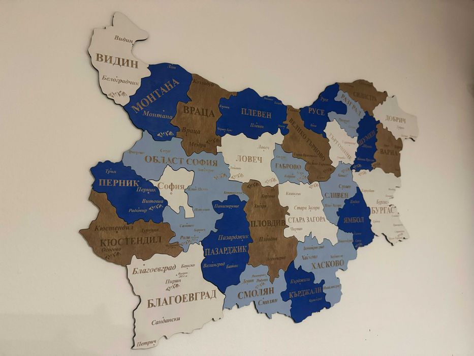 Карта на България от дърво