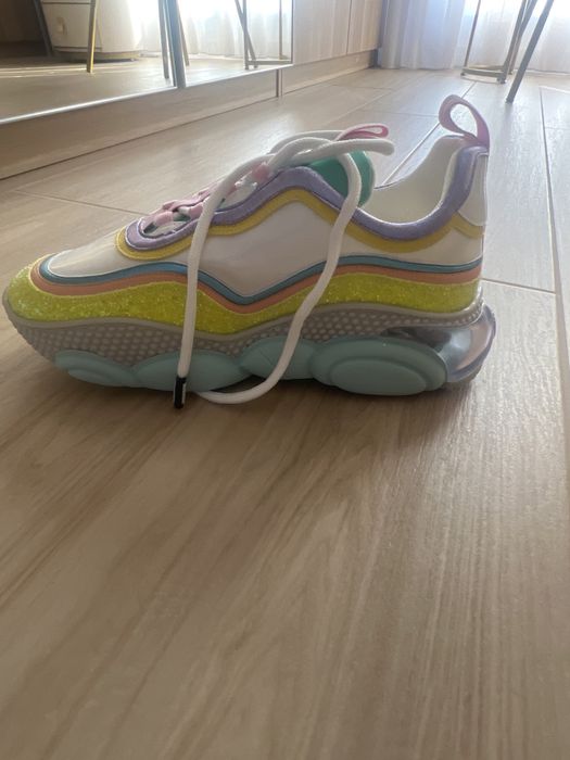 Moschino Adidasi Dama