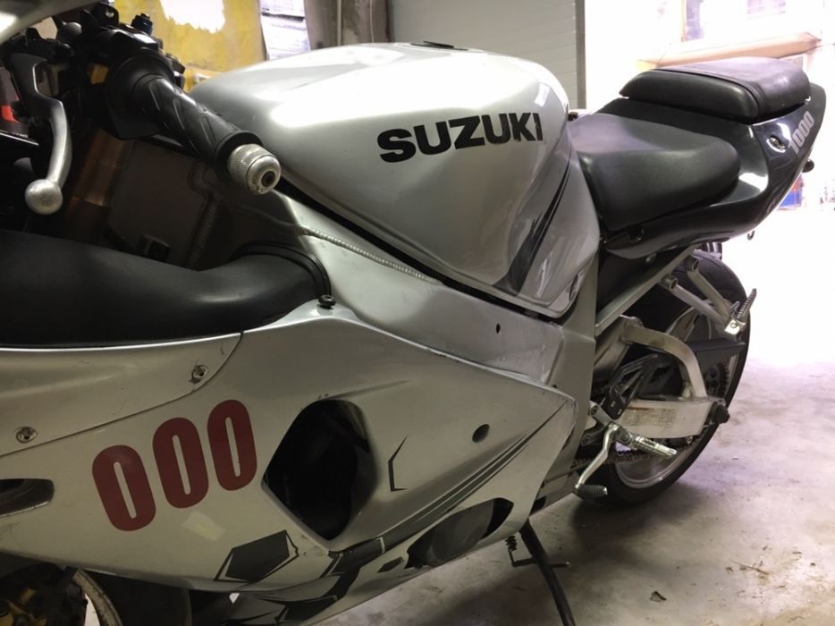 Gsxr 1000 K2 2001/2002 на части