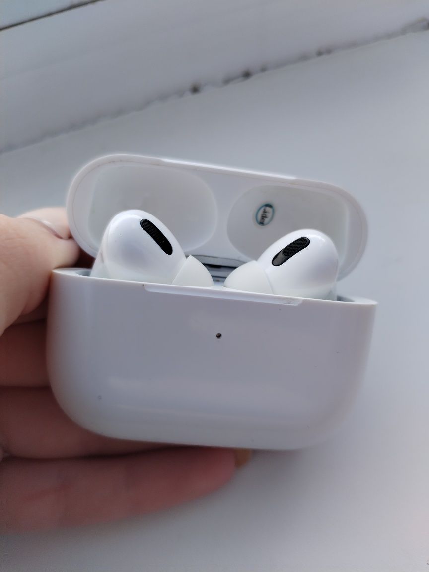 Скидка !!!Беспроводные наушники apple airpods pro новые