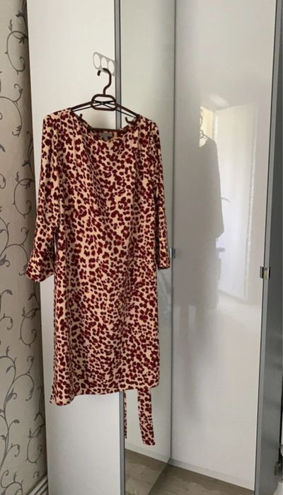 Rochie office in culorile toamnei cu croiala in A, marime 44, H&M