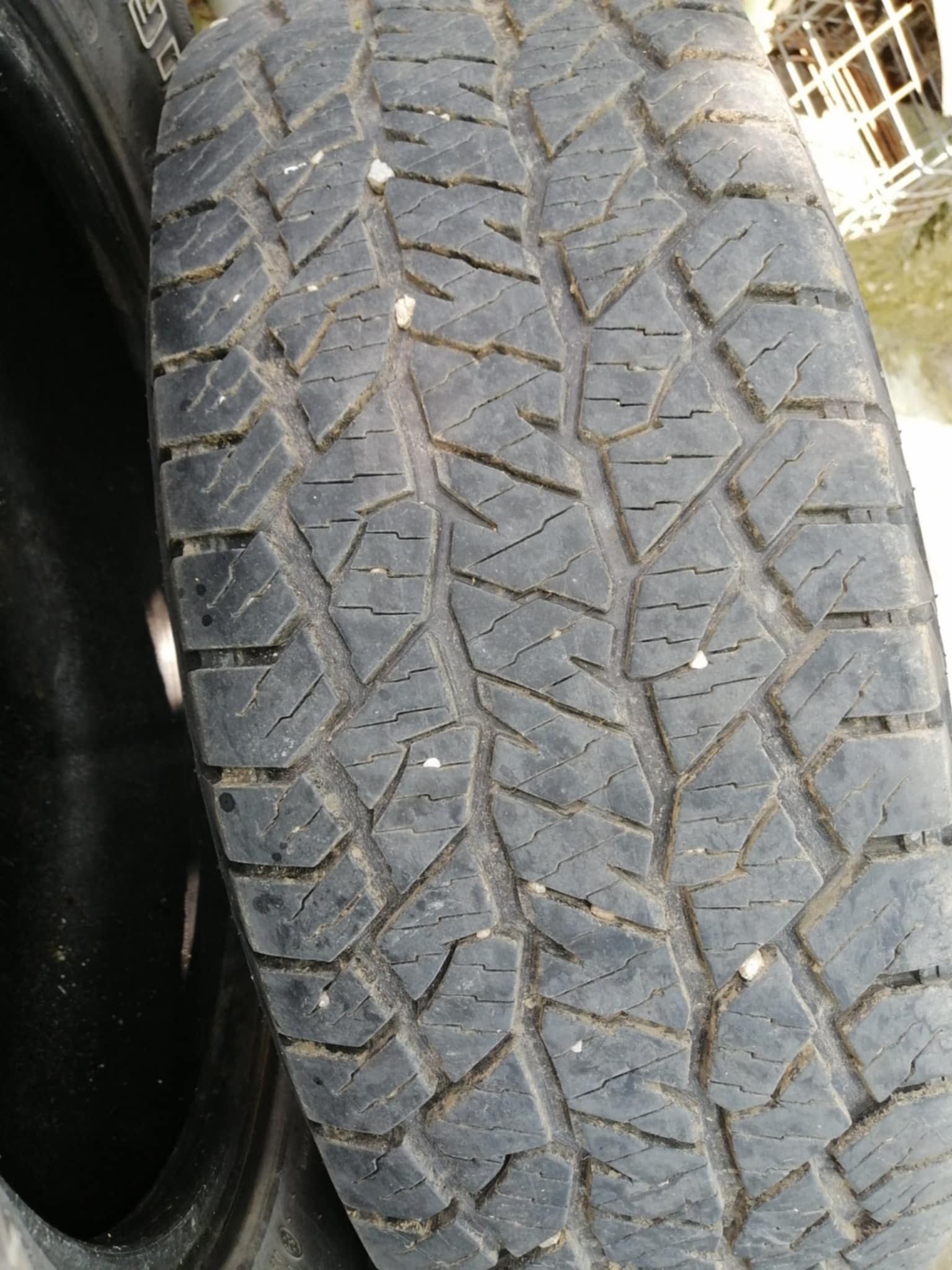 Гуми 265/ 70 R16