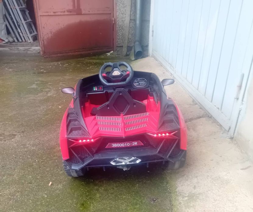 Детска кола с акумулатор