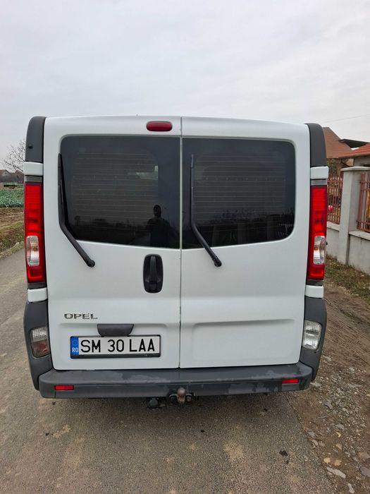 Opel Vivaro 2011