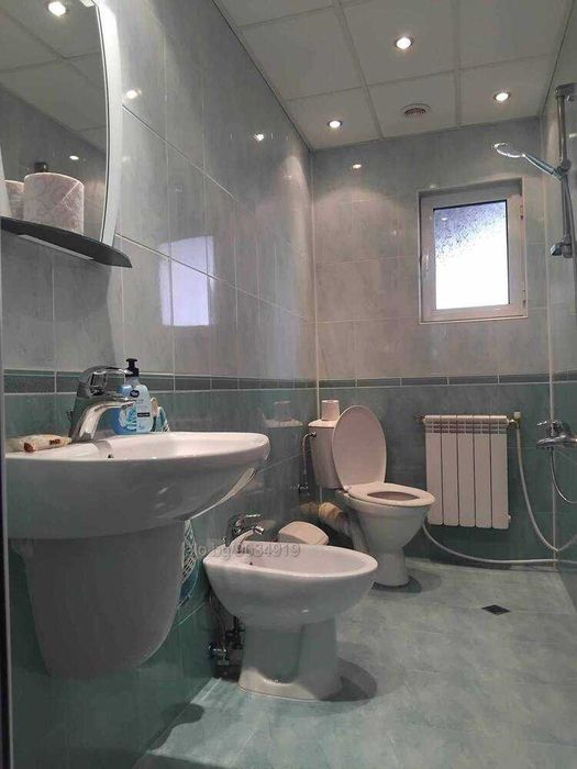 Самостоятелна къща в Добринище